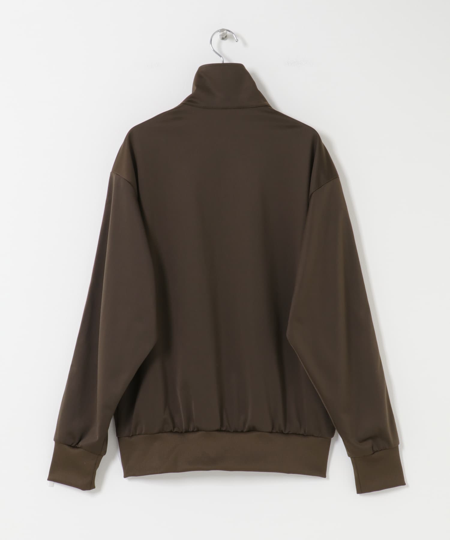 ダークブラウン