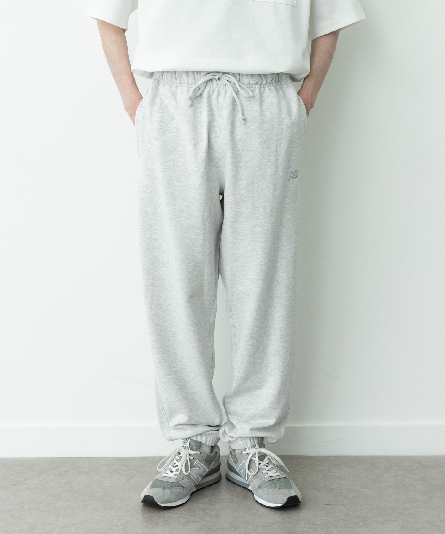 NEW BALANCE　スウェットジョガーパンツ