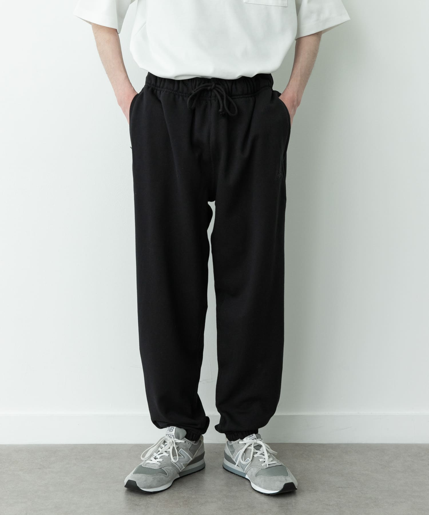NEW BALANCE　スウェットジョガーパンツ