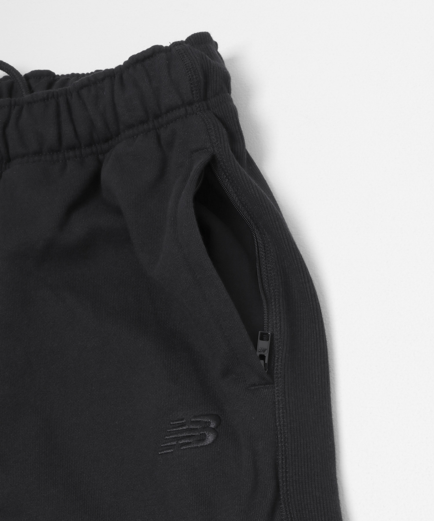 NEW BALANCE　スウェットジョガーパンツ ブラック M