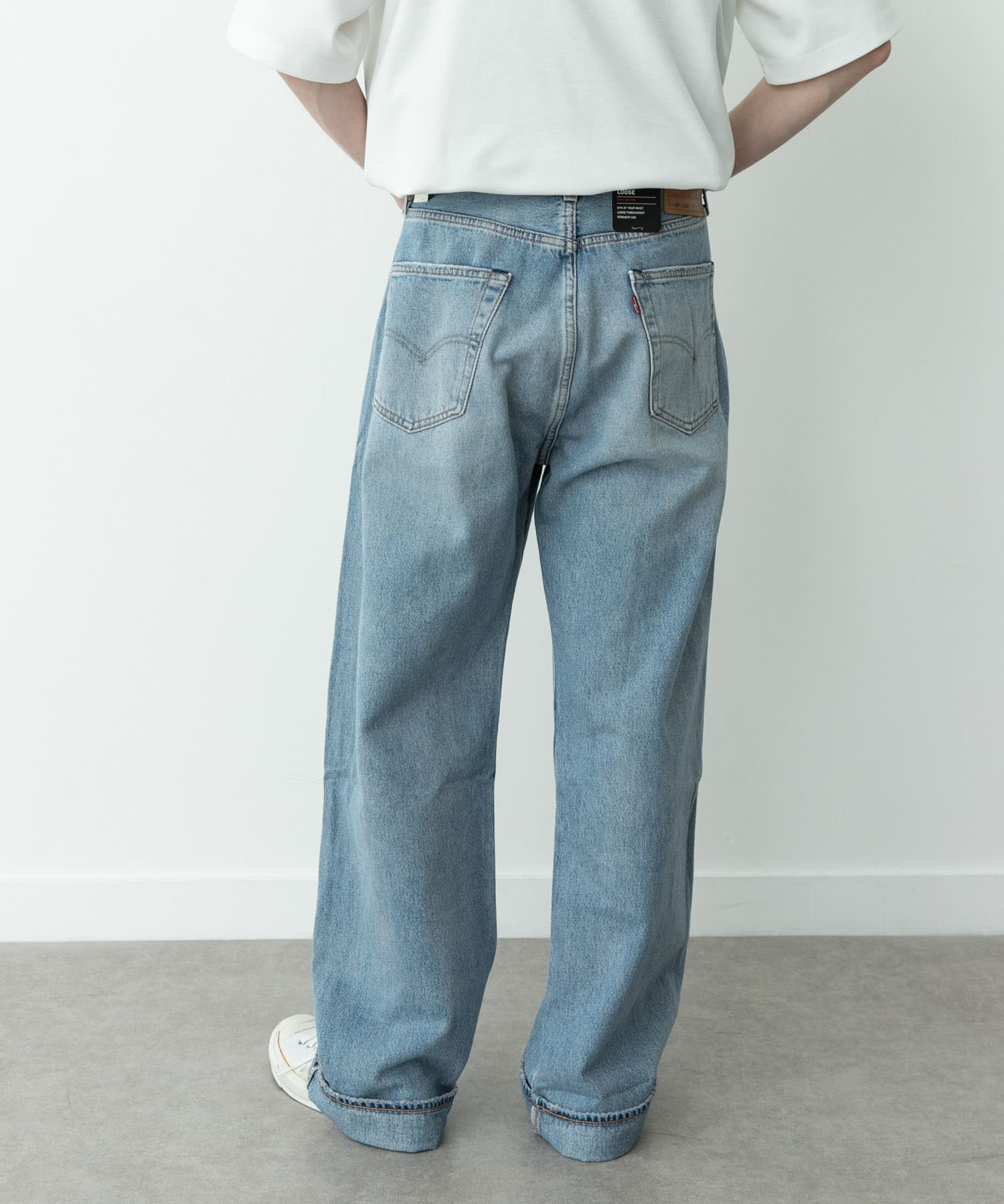 身長 : 173cm サイズ : 32