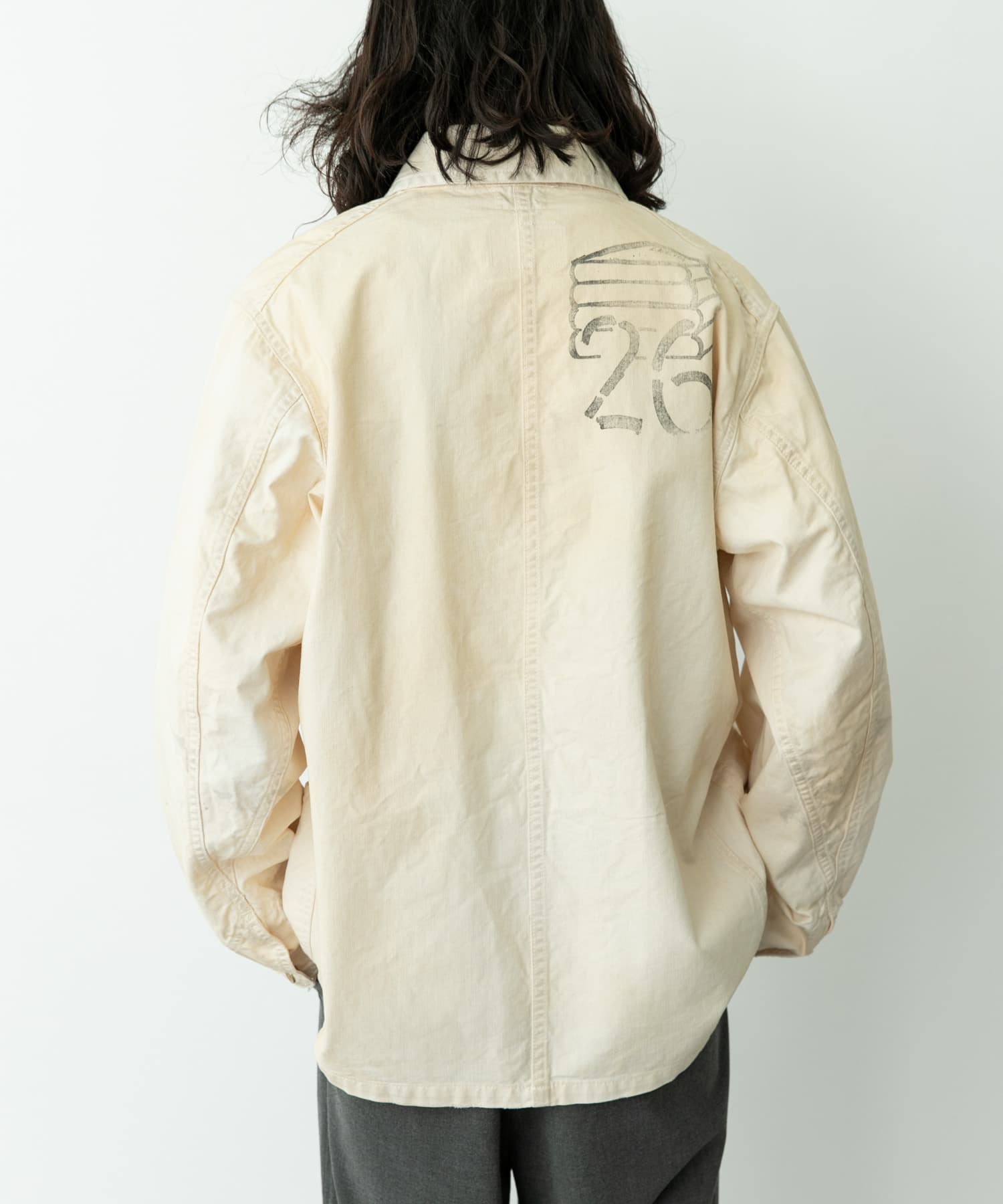 OFF WHITE