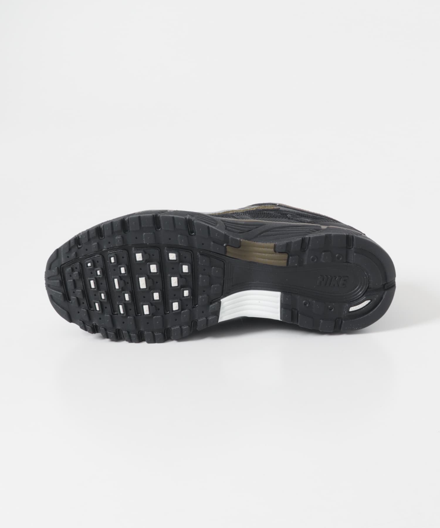 NIKE　P-6000 BLACK 26
