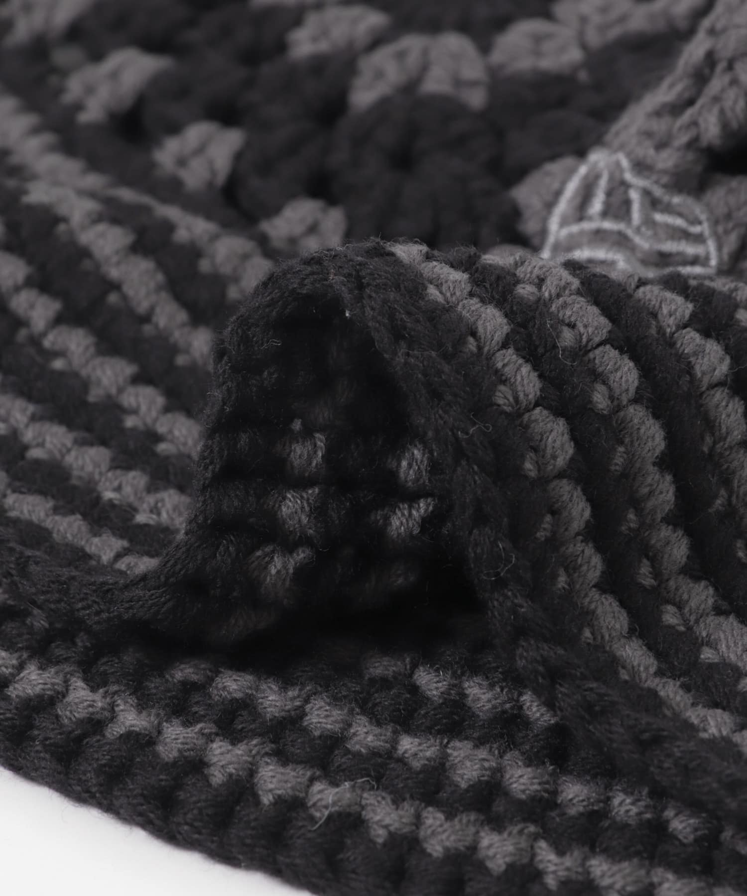 New Era　CROCHET KNIT DGRY BLK BLACK One