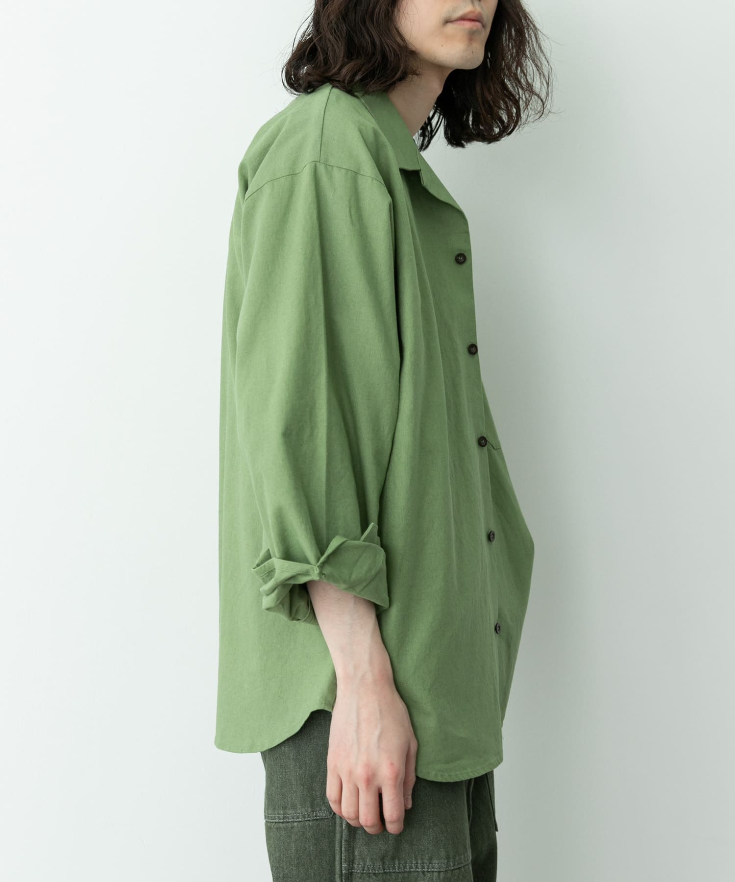 GREEN