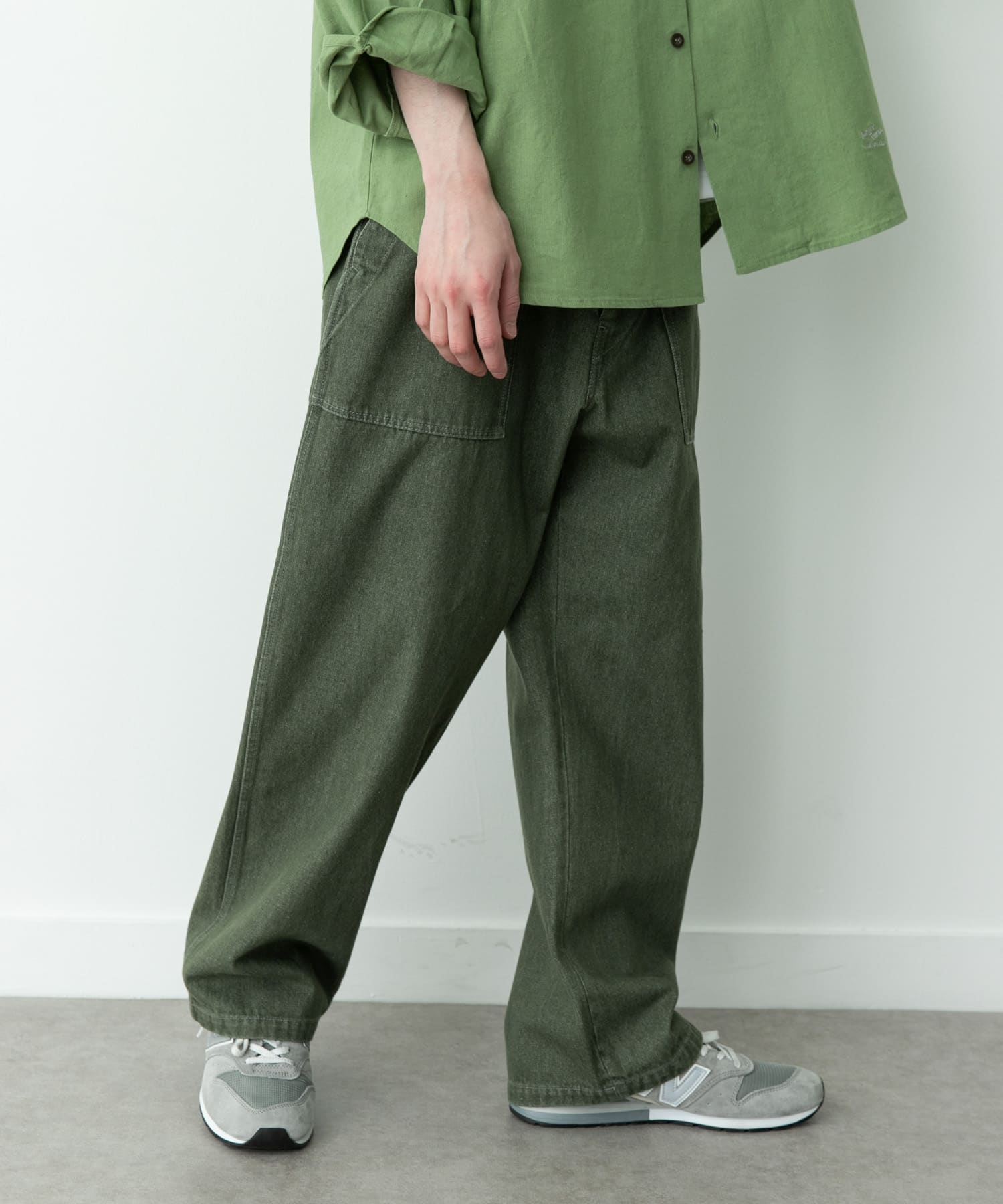 KHAKI