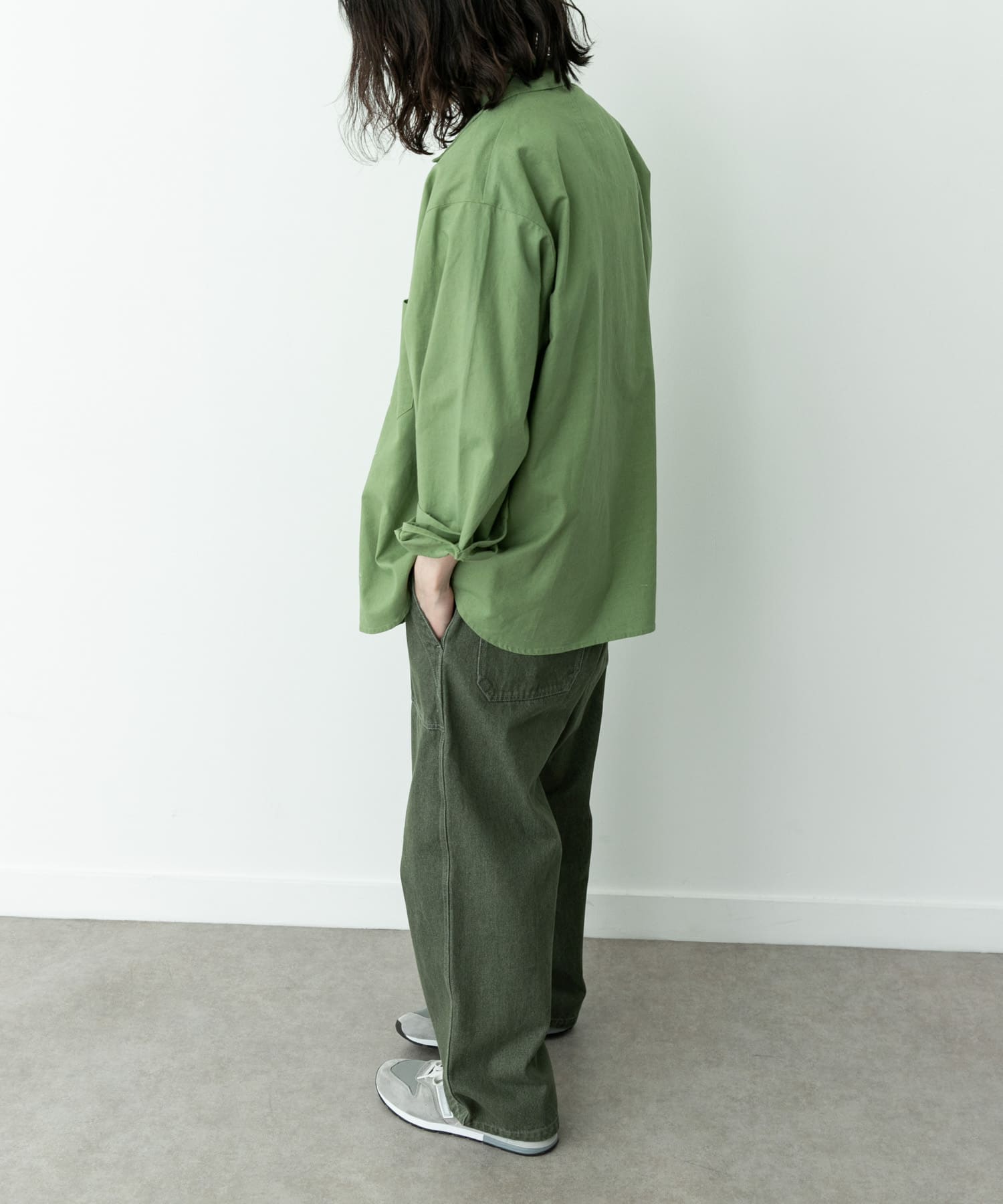 KHAKI