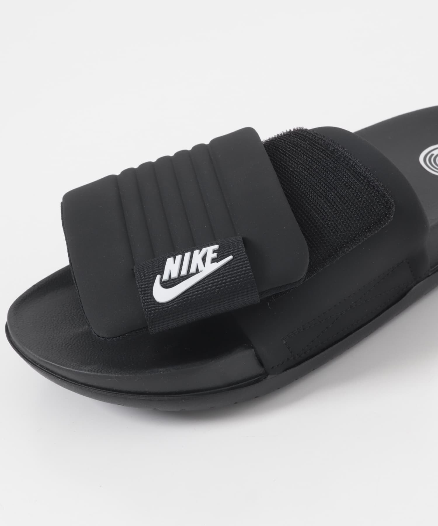 NIKE　OFFCOURT ADJUST SLIDE BLACK 26