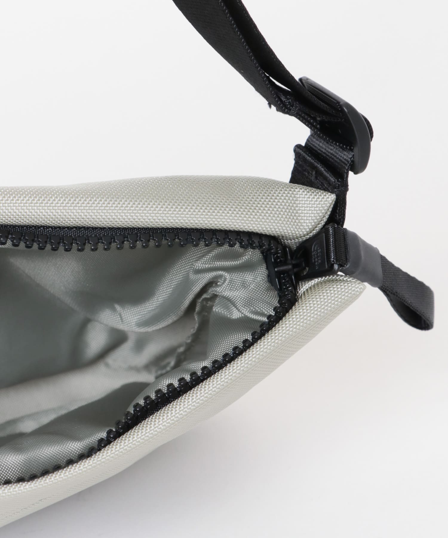 THE NORTH FACE　PYRENEES SHOULDER S ソープストーン One
