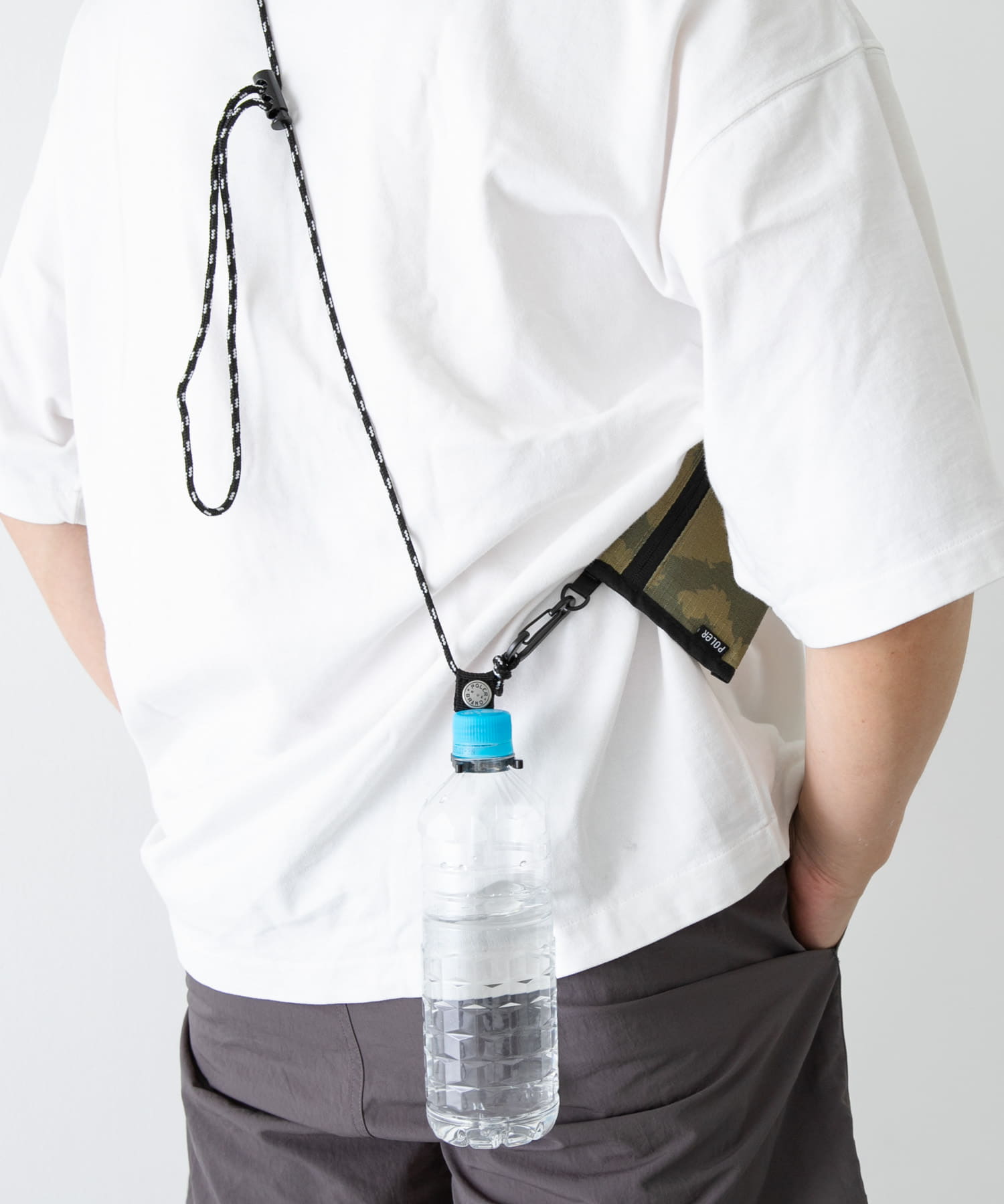 POLER STUFFABLE DRINK POUCH(One BLACK): バッグ｜URBAN RESEARCH公式