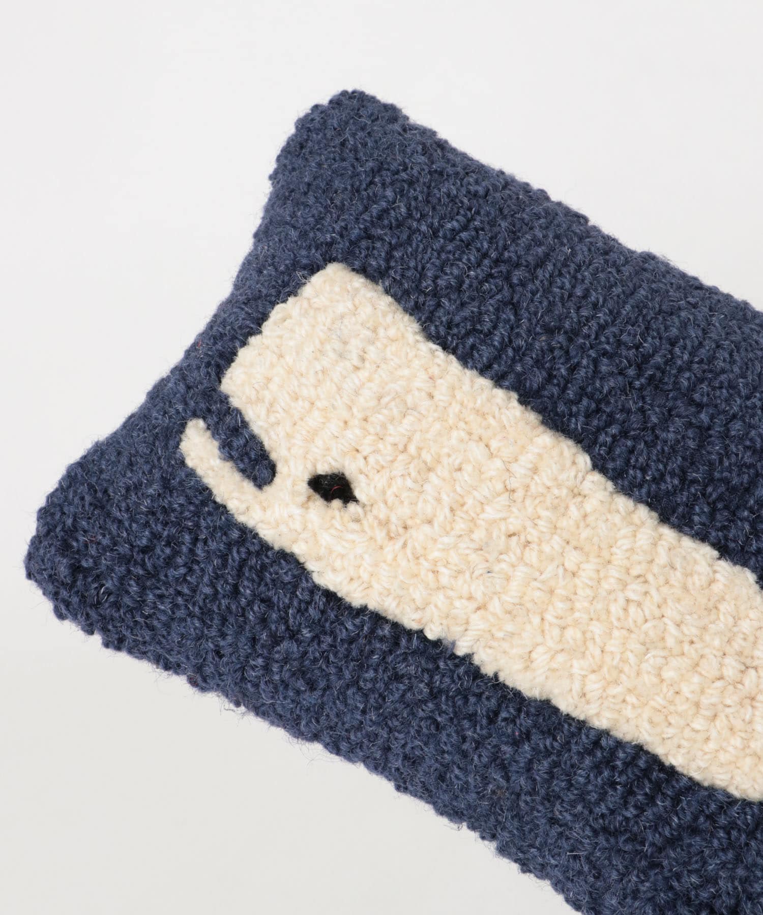 L.L.Bean　WOOL PILLOW WHALE BLUE One