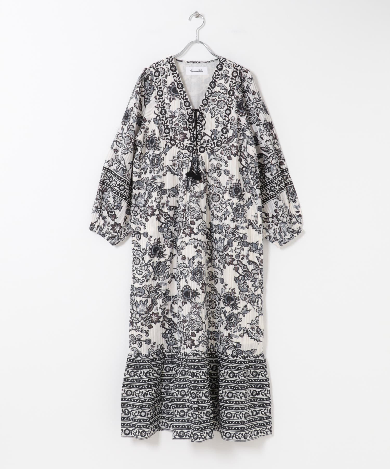 sara mallika　ペイズリーフラワープリントドレス