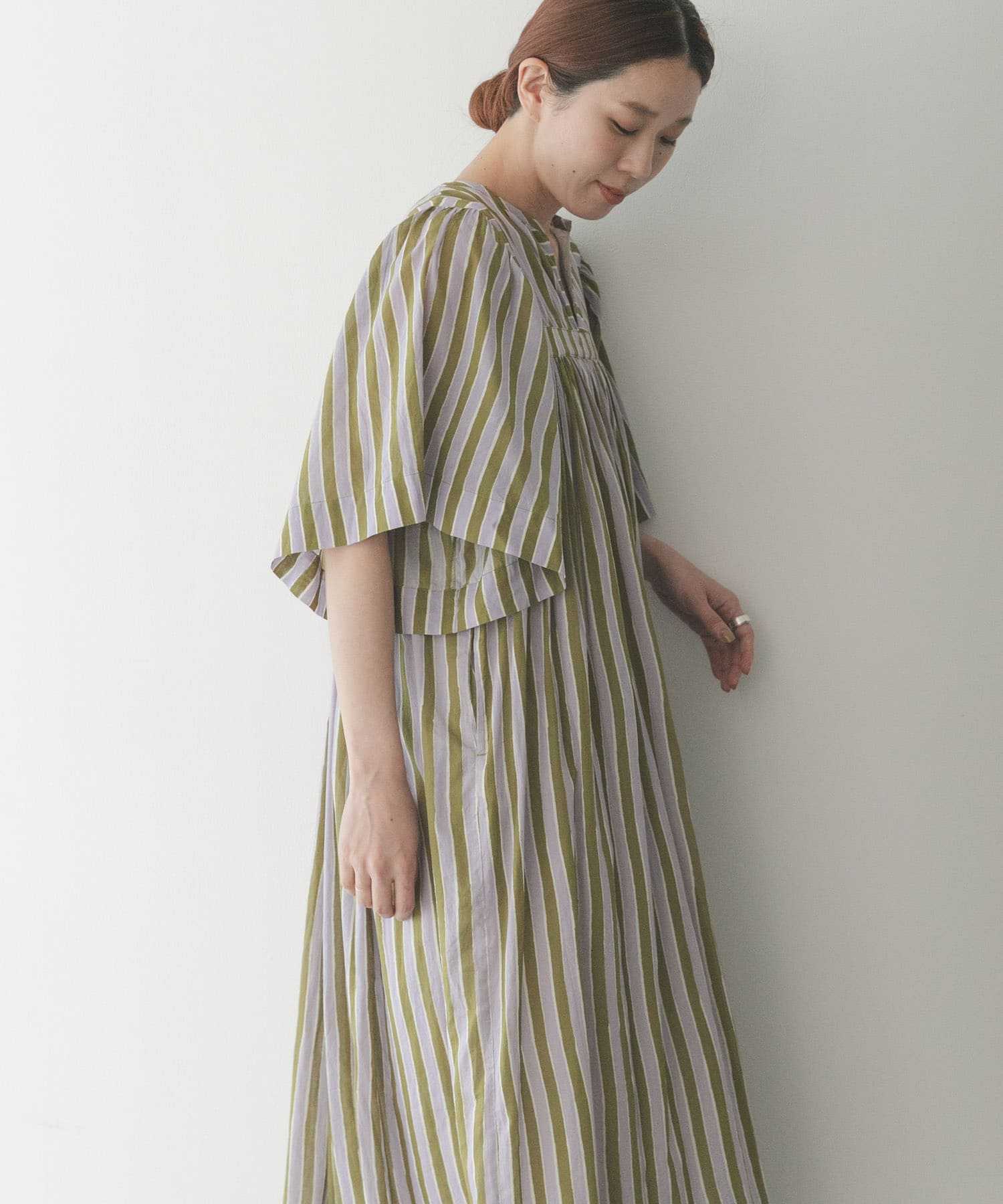 KHAKI