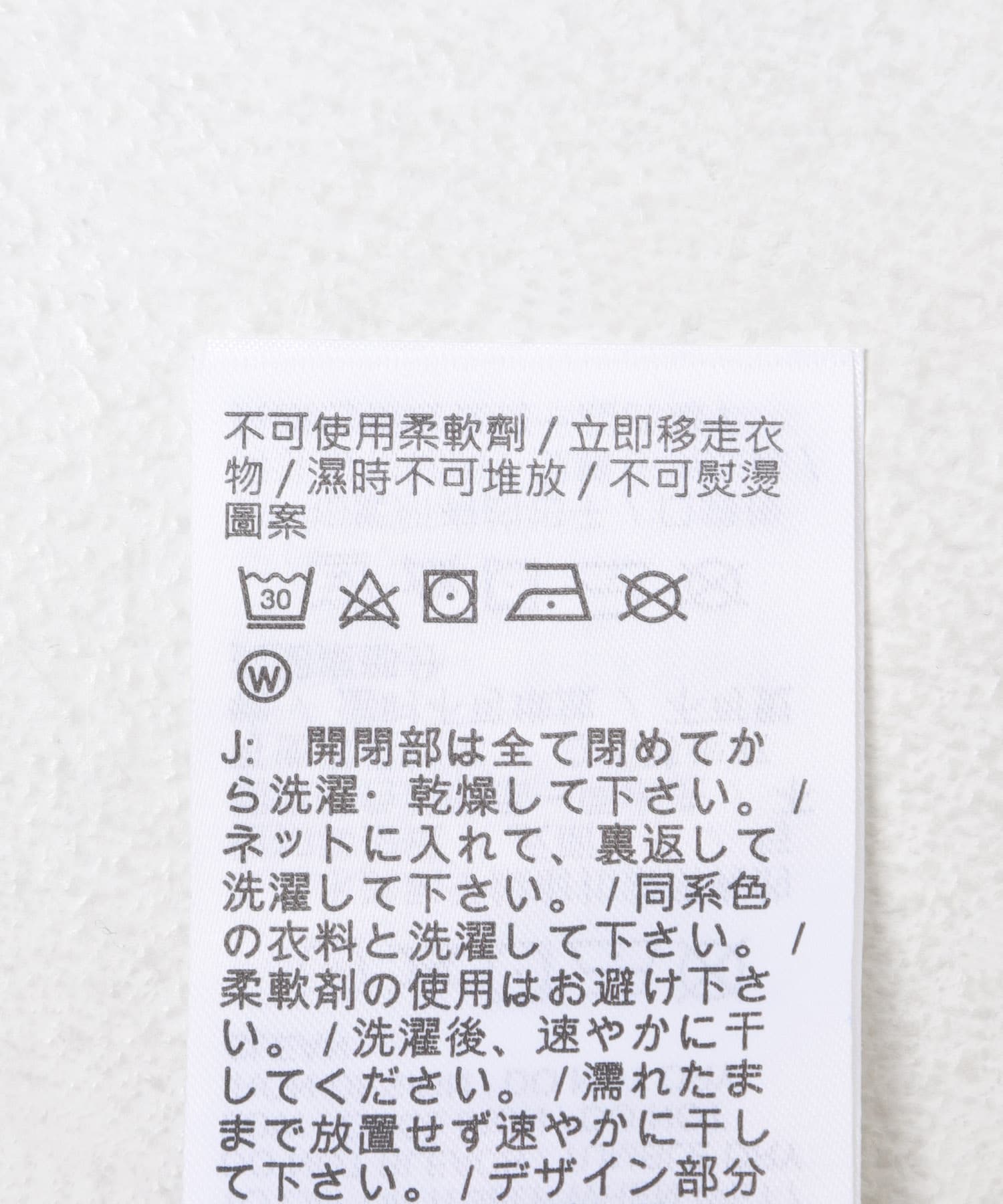 ライトカーキ