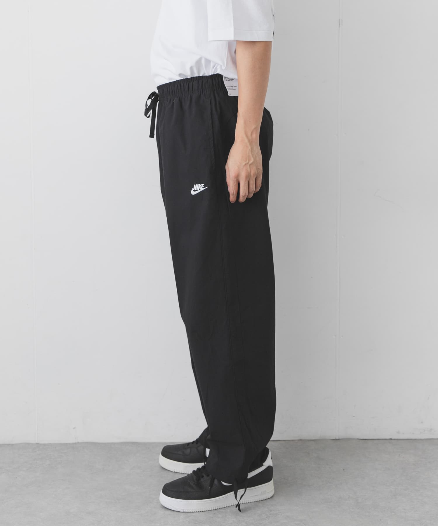 身長：179cm 体重：63kg サイズ：L