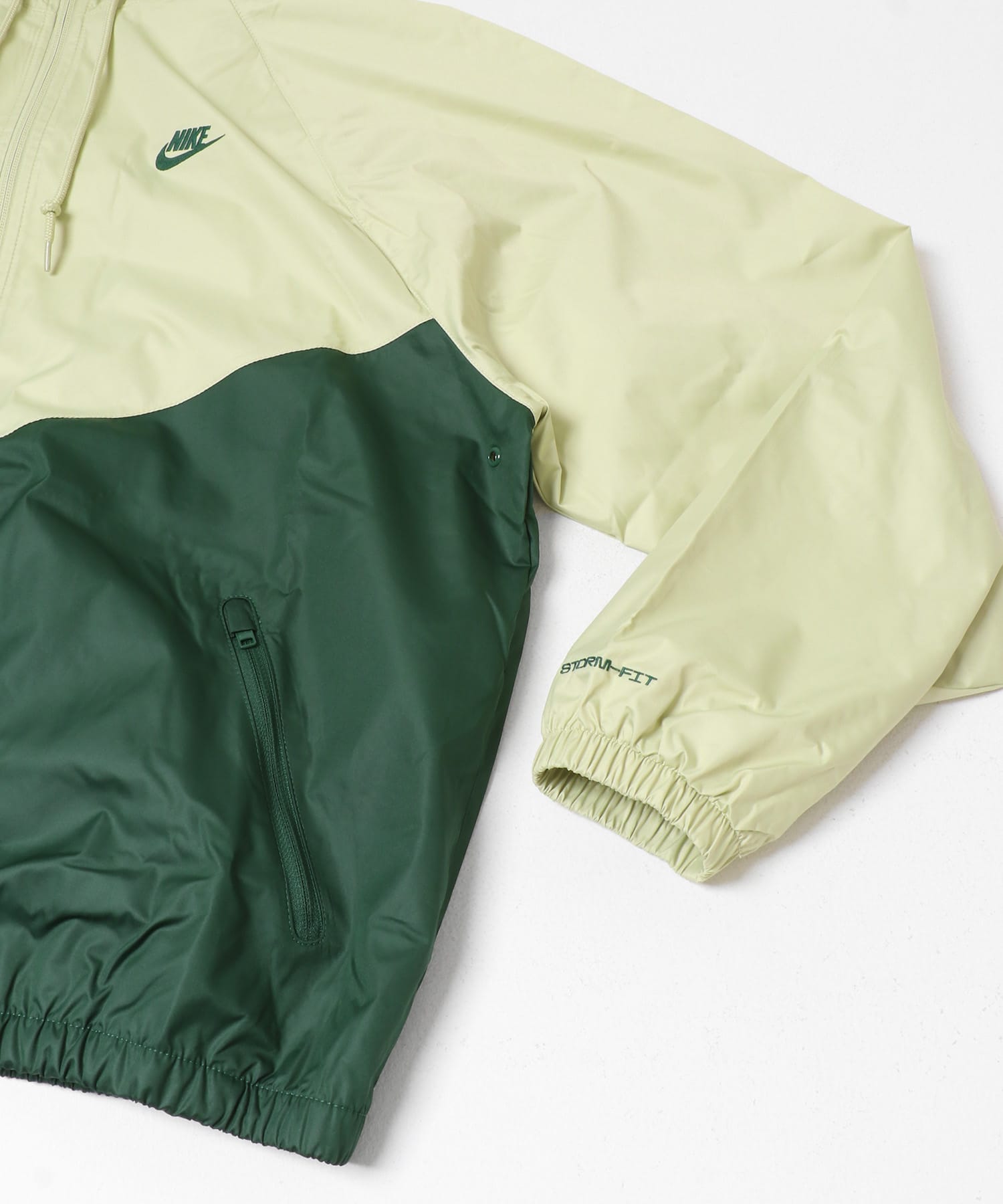 NIKE　ナイキ WR LND ジャケット 26 オリーブ M