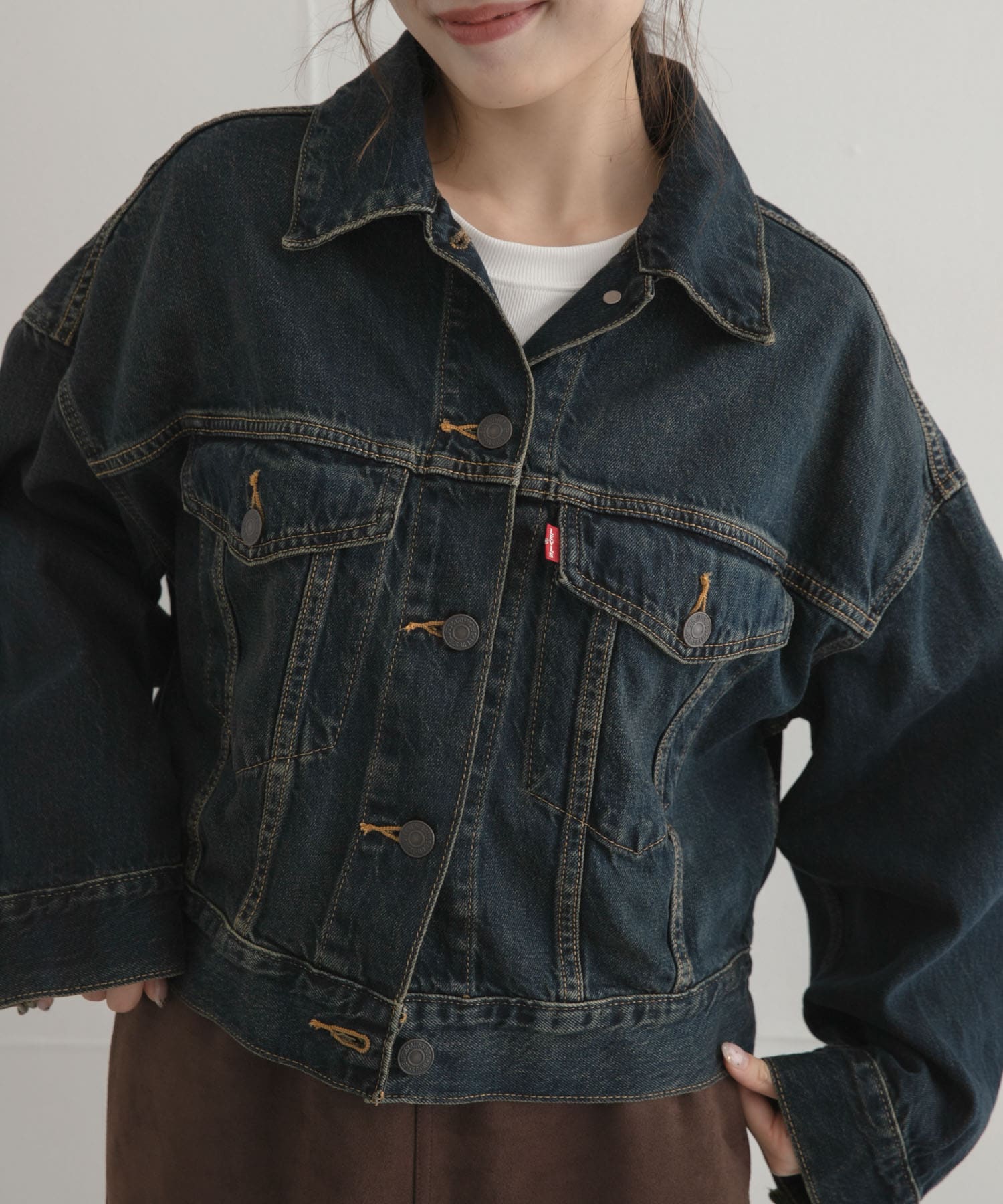 Levi’s　LOOSE CROP TRUCKER