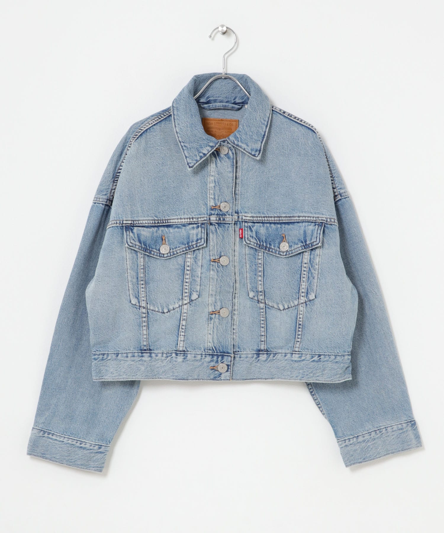 Levi’s　LOOSE CROP TRUCKER