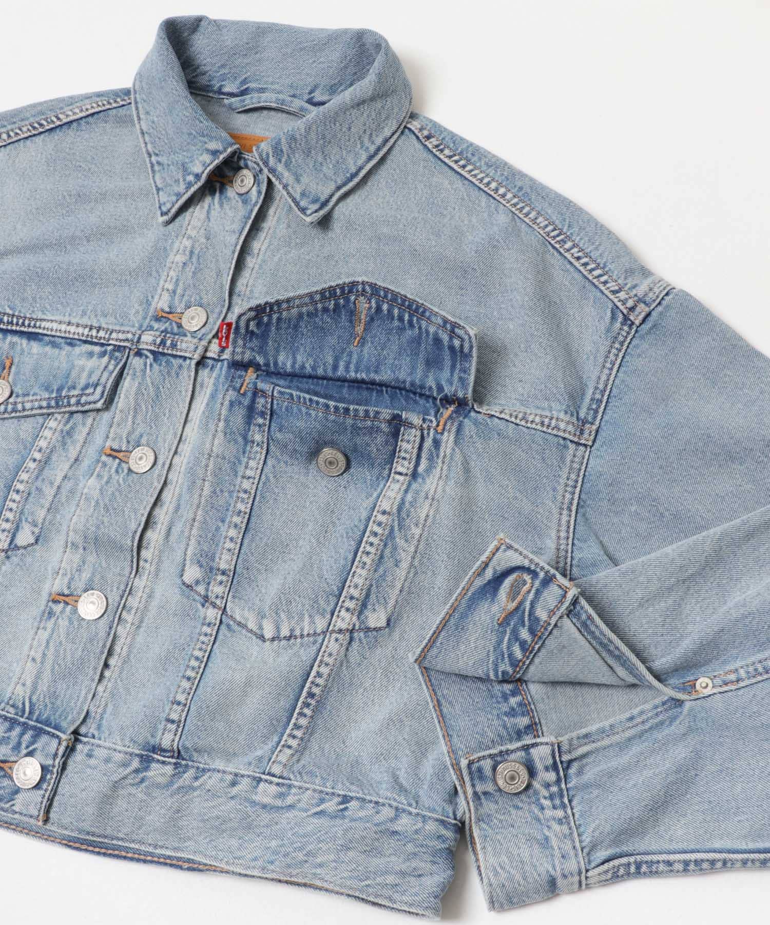 Levi’s　LOOSE CROP TRUCKER S SEASON S
