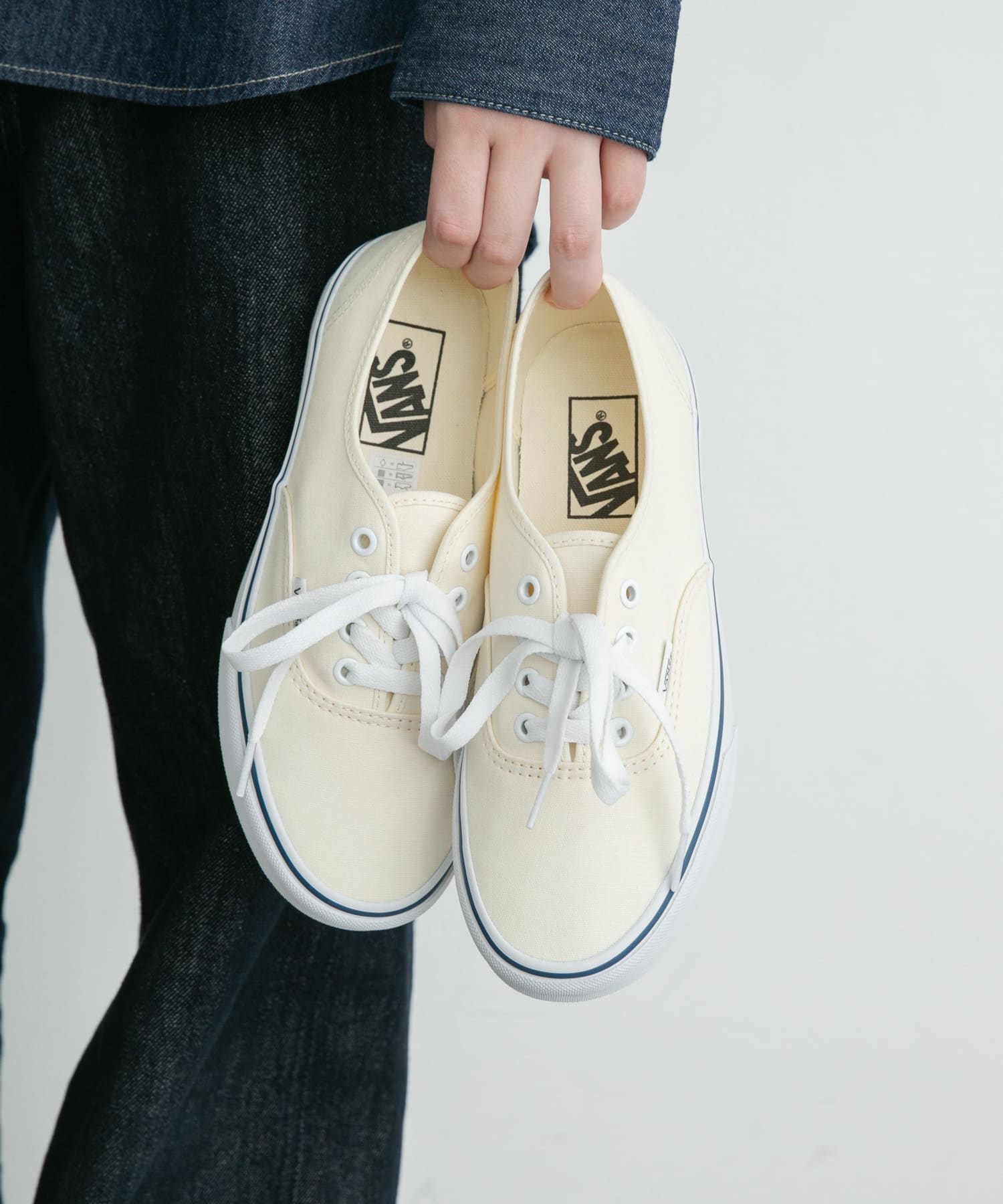 VANS　AUTHENTIC WHITE 5