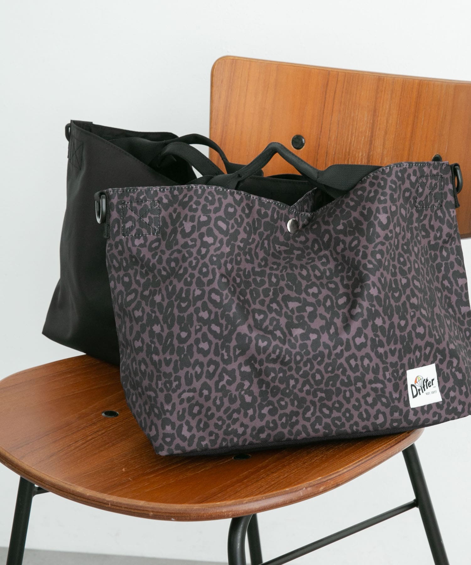 B LEOPARD