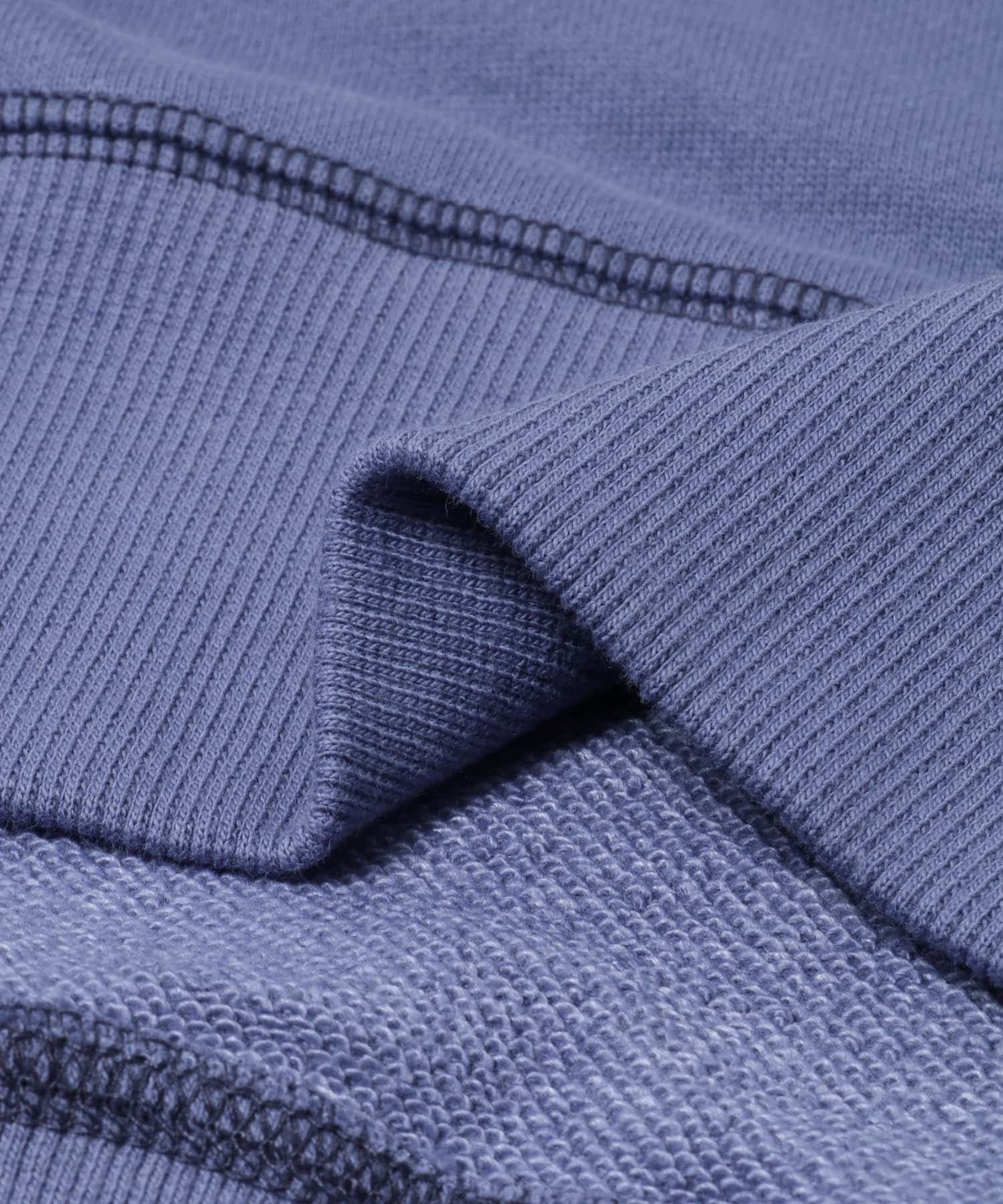 B BLUE
