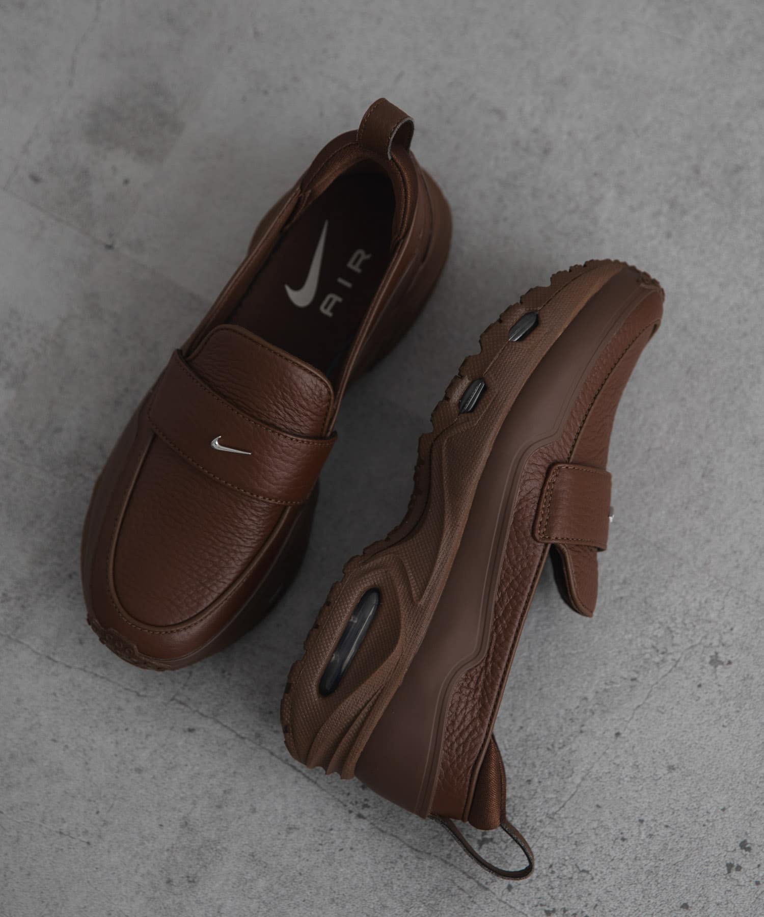 NIKE　エアマックスフェノメナ カカオ 23