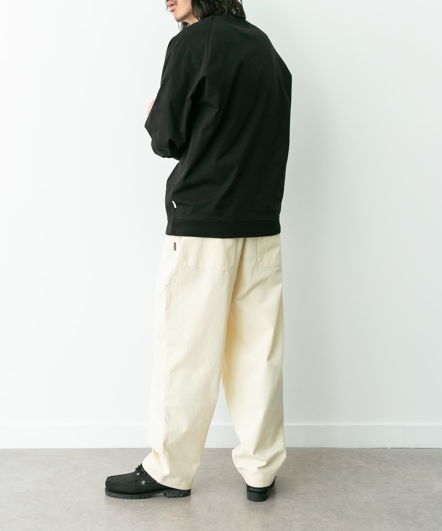 身長：180cm 体重：60kg サイズ：L