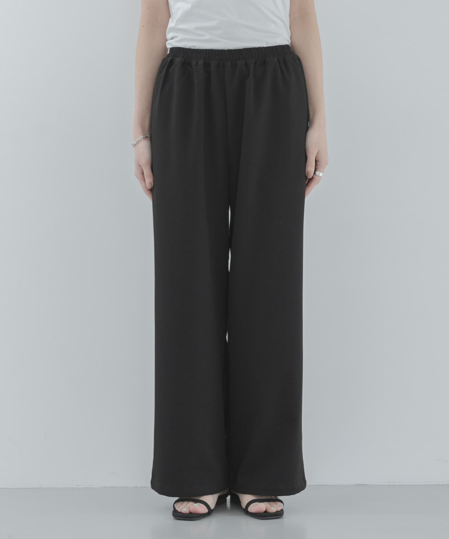 身長：167cm サイズ：38