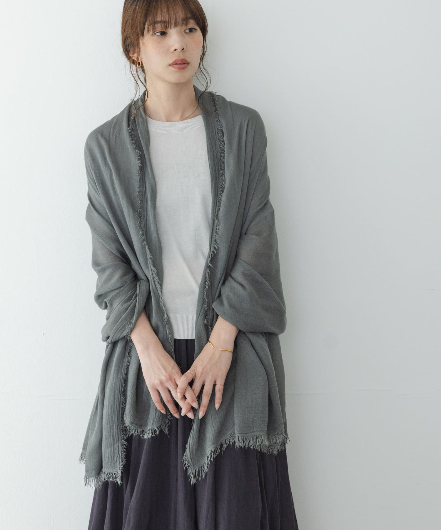 イタリア製なめらかレーヨンストール グレー One