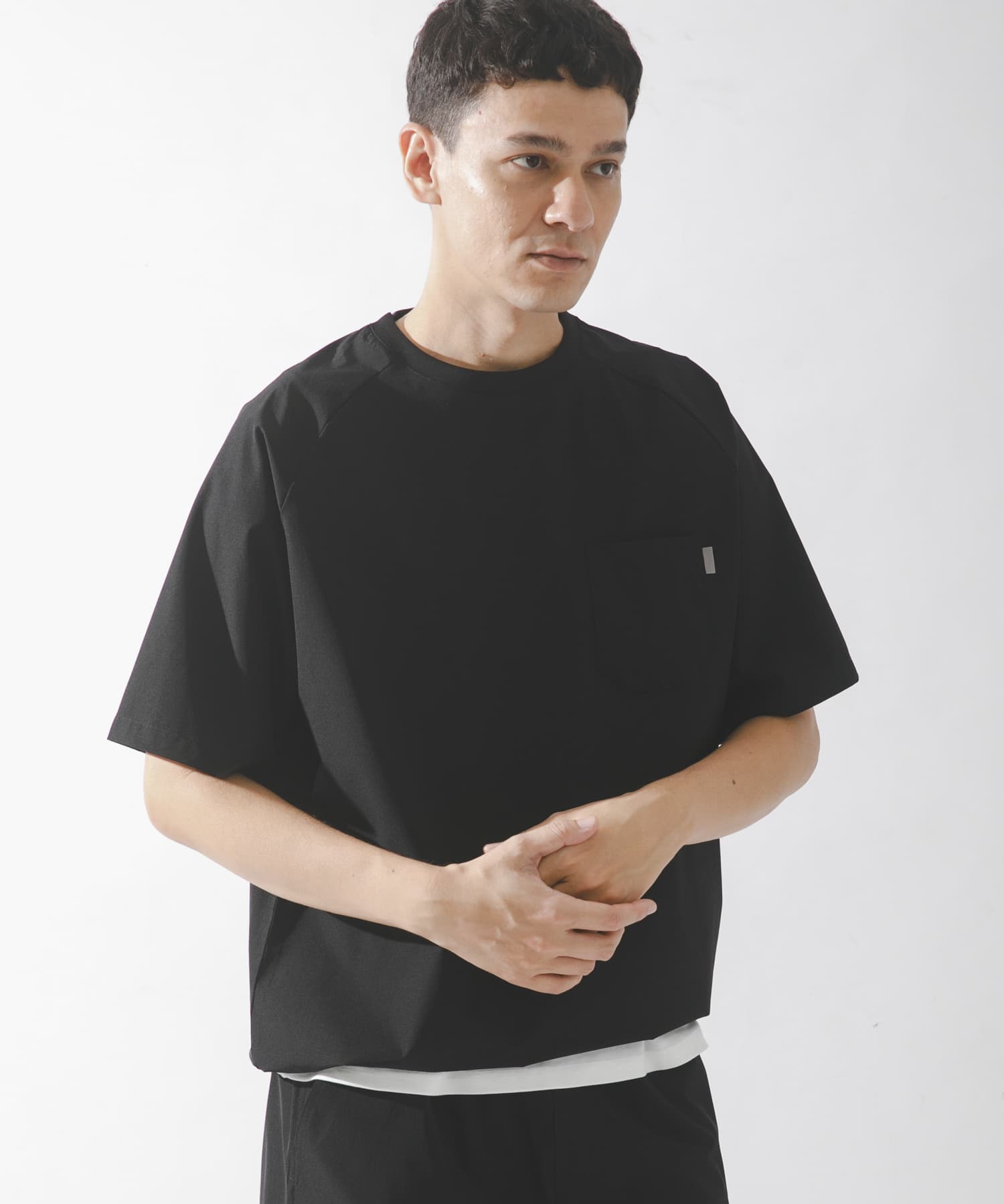 ブラック