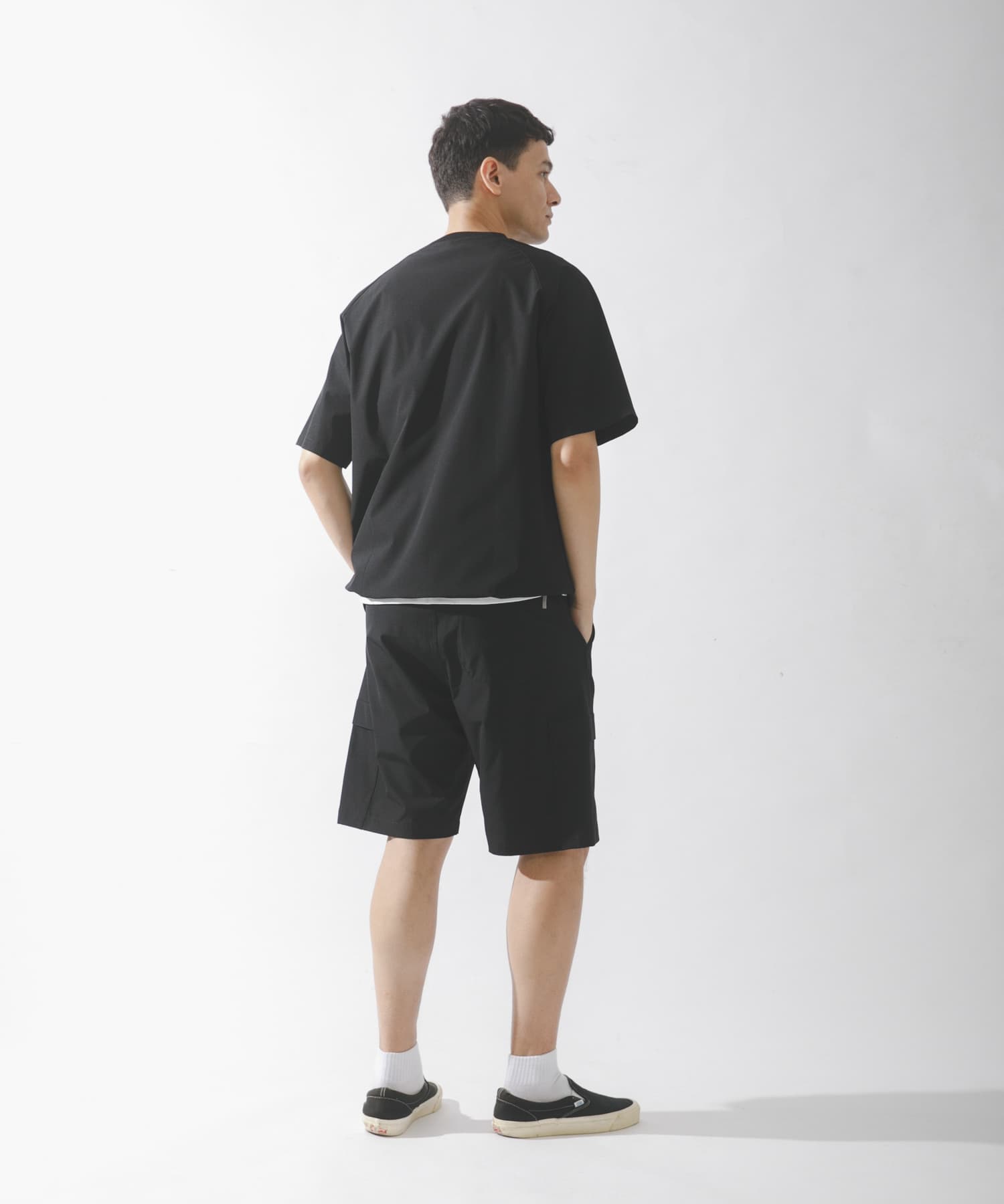 ブラック