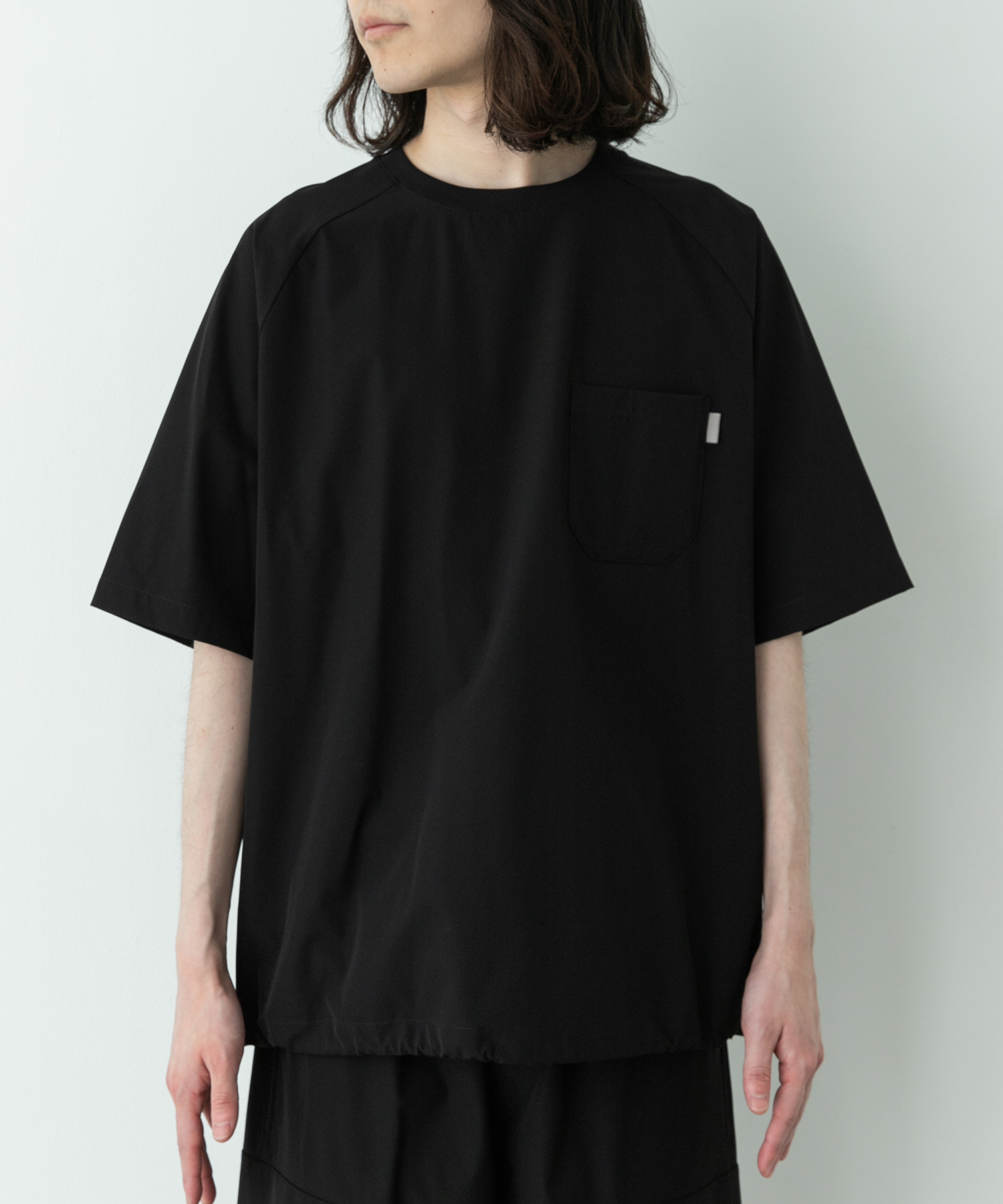 ブラック
