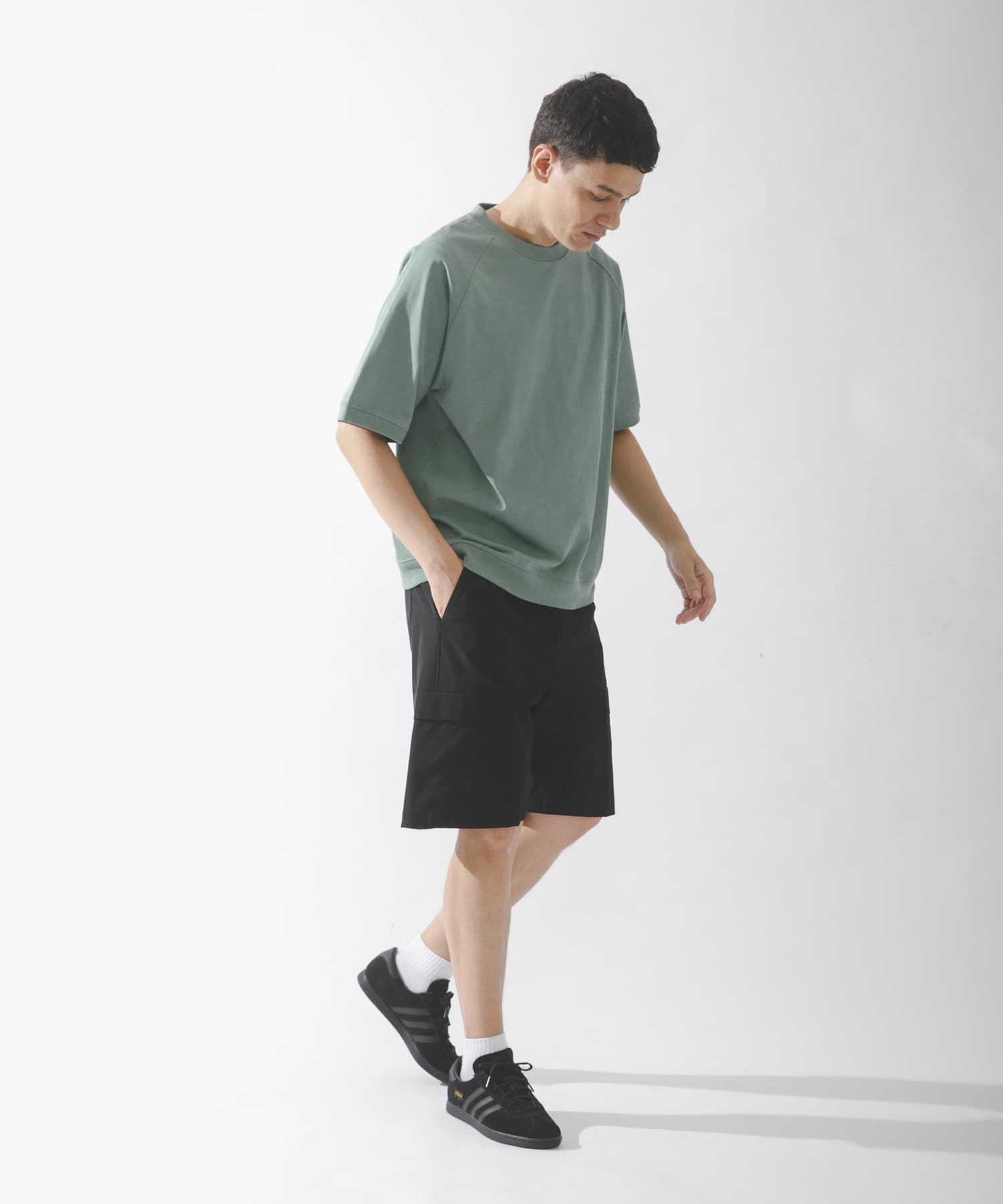 グリーン