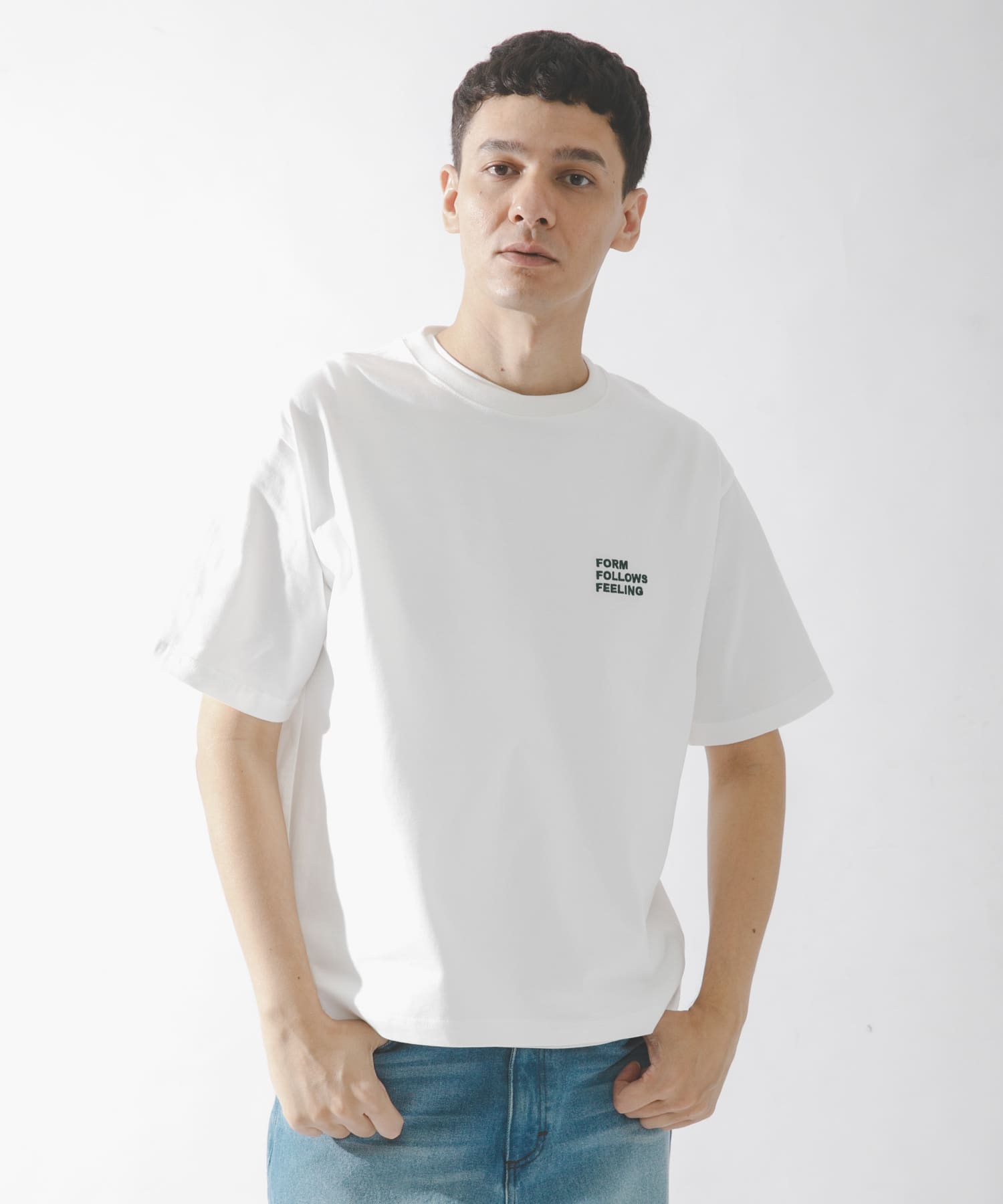 ワンポイント刺繍ショートスリーブTシャツ
