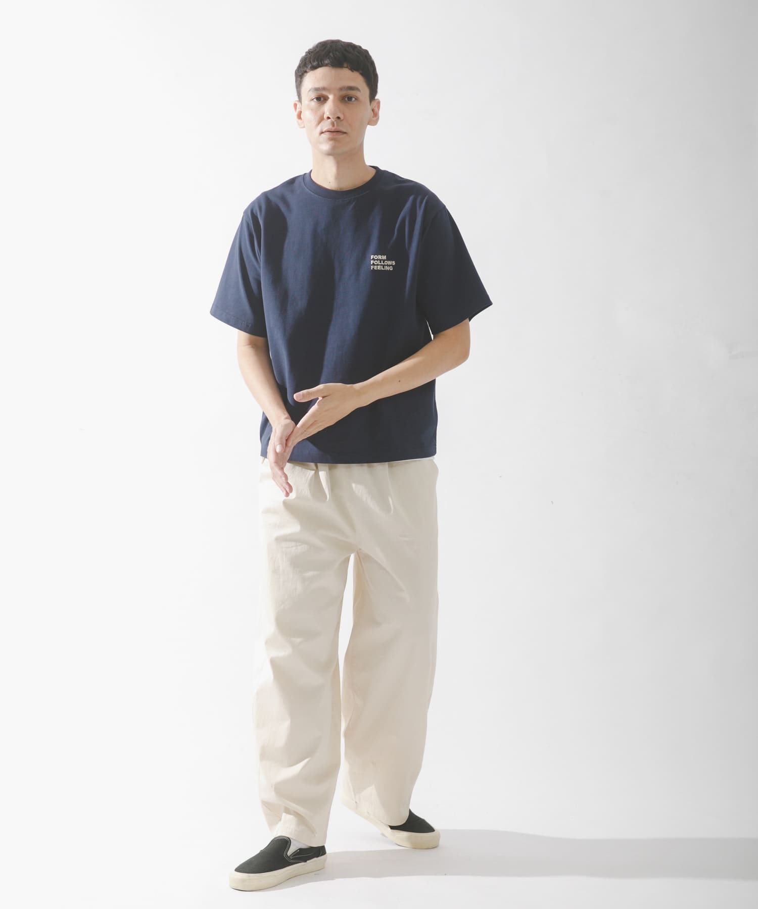 ネイビー