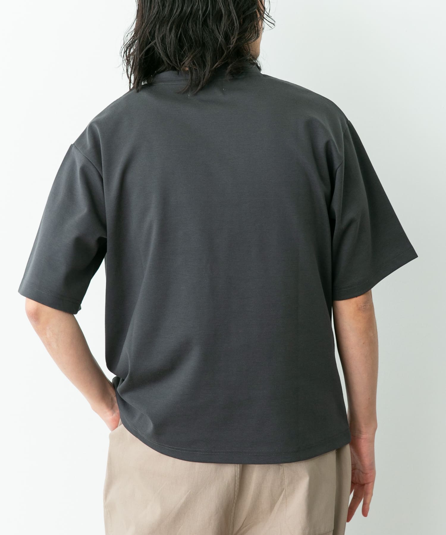 身長：180cm 体重：60kg サイズ：L