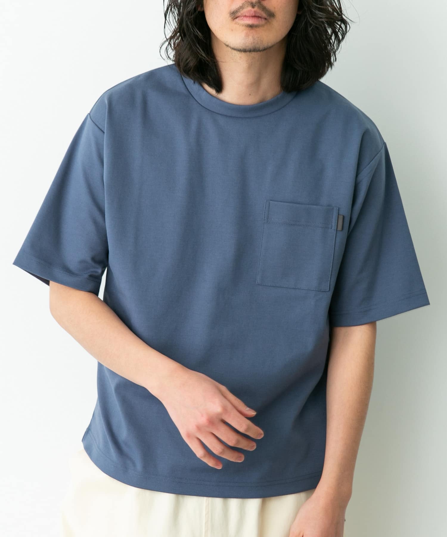 ブルー