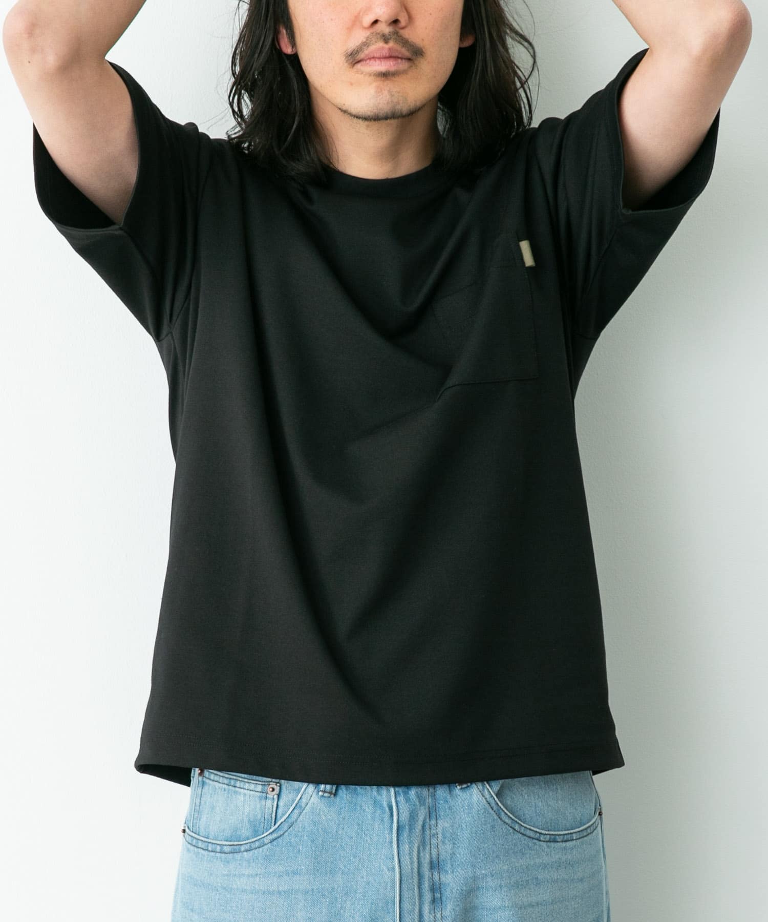身長：180cm 体重：60kg サイズ：L