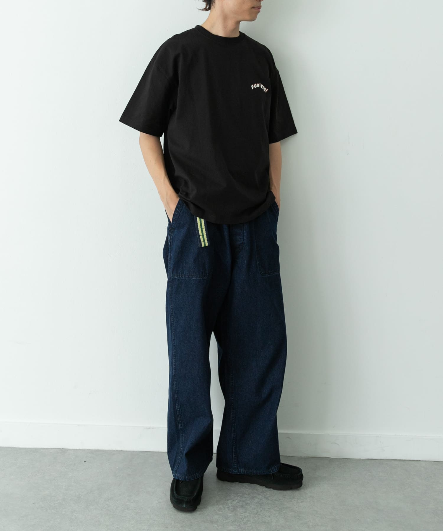 ブラック
