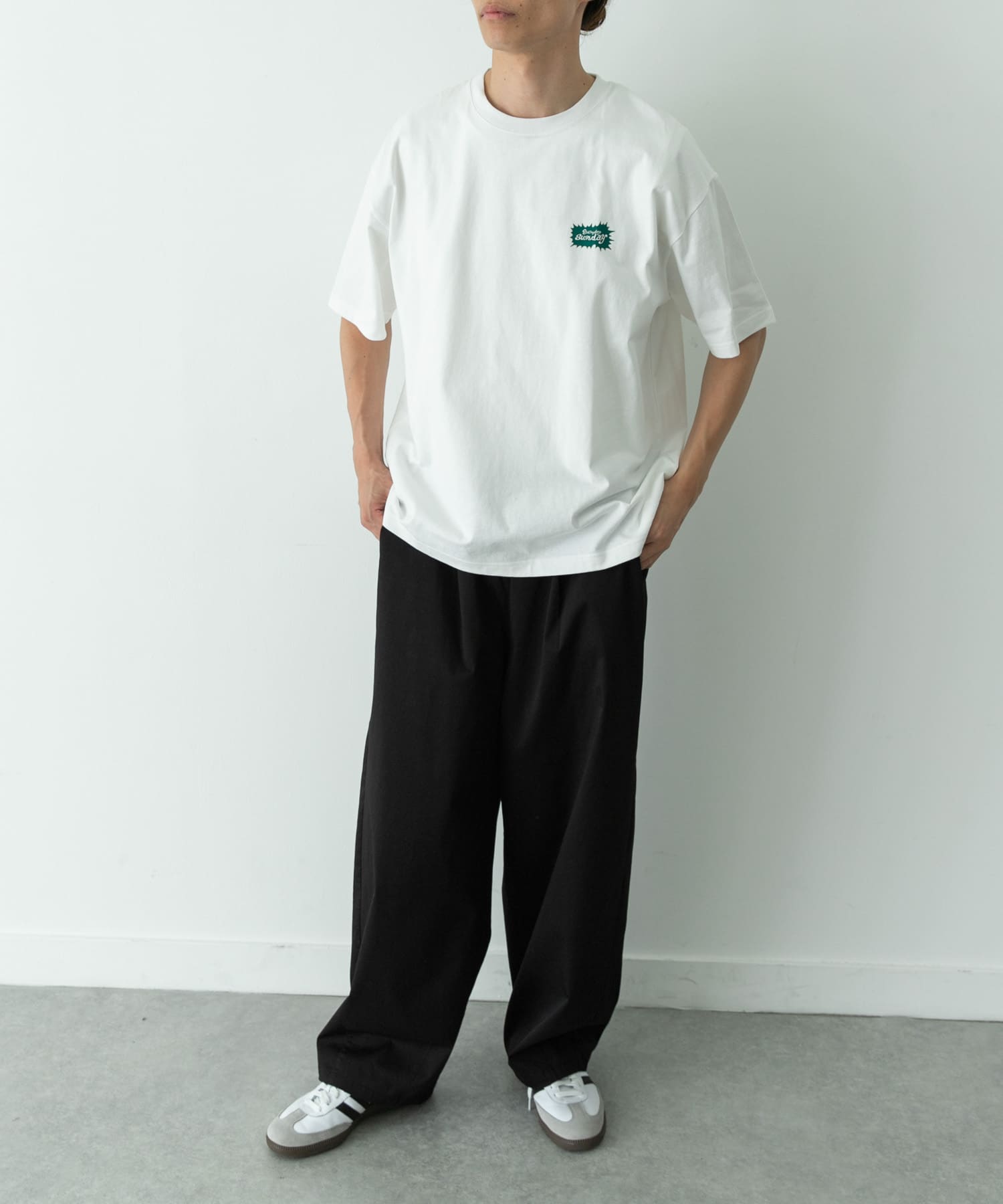 身長 : 179cm 体重 : 63kg 着用サイズ : L