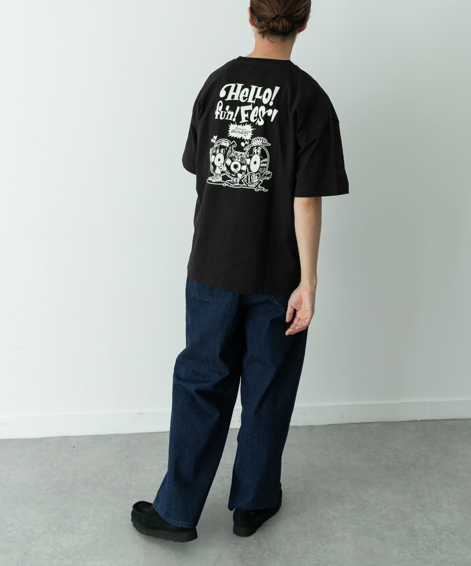 身長 : 179cm 体重 : 63kg 着用サイズ : L