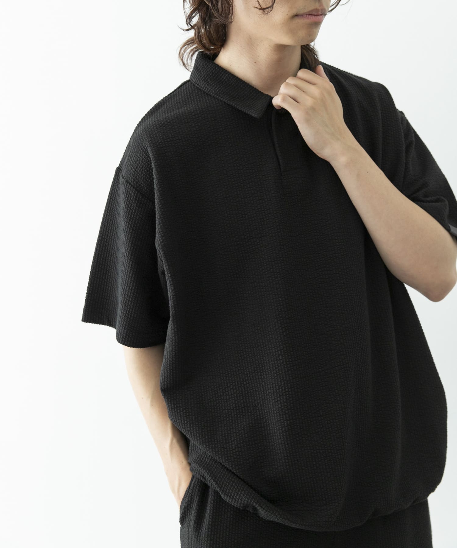 身長：179cm 体重：63kg サイズ：L