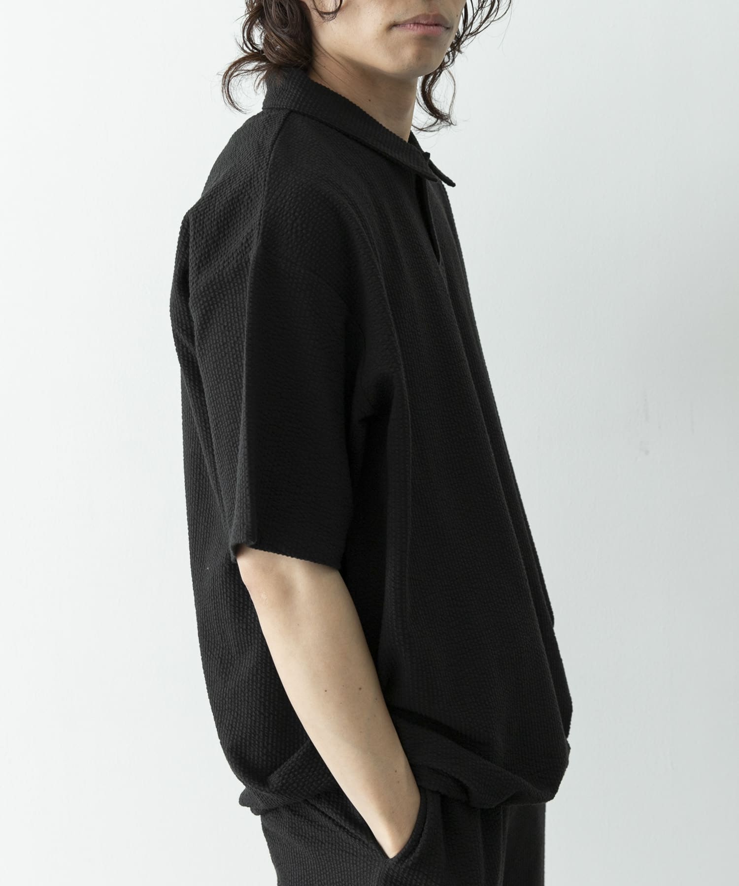 身長：179cm 体重：63kg サイズ：L