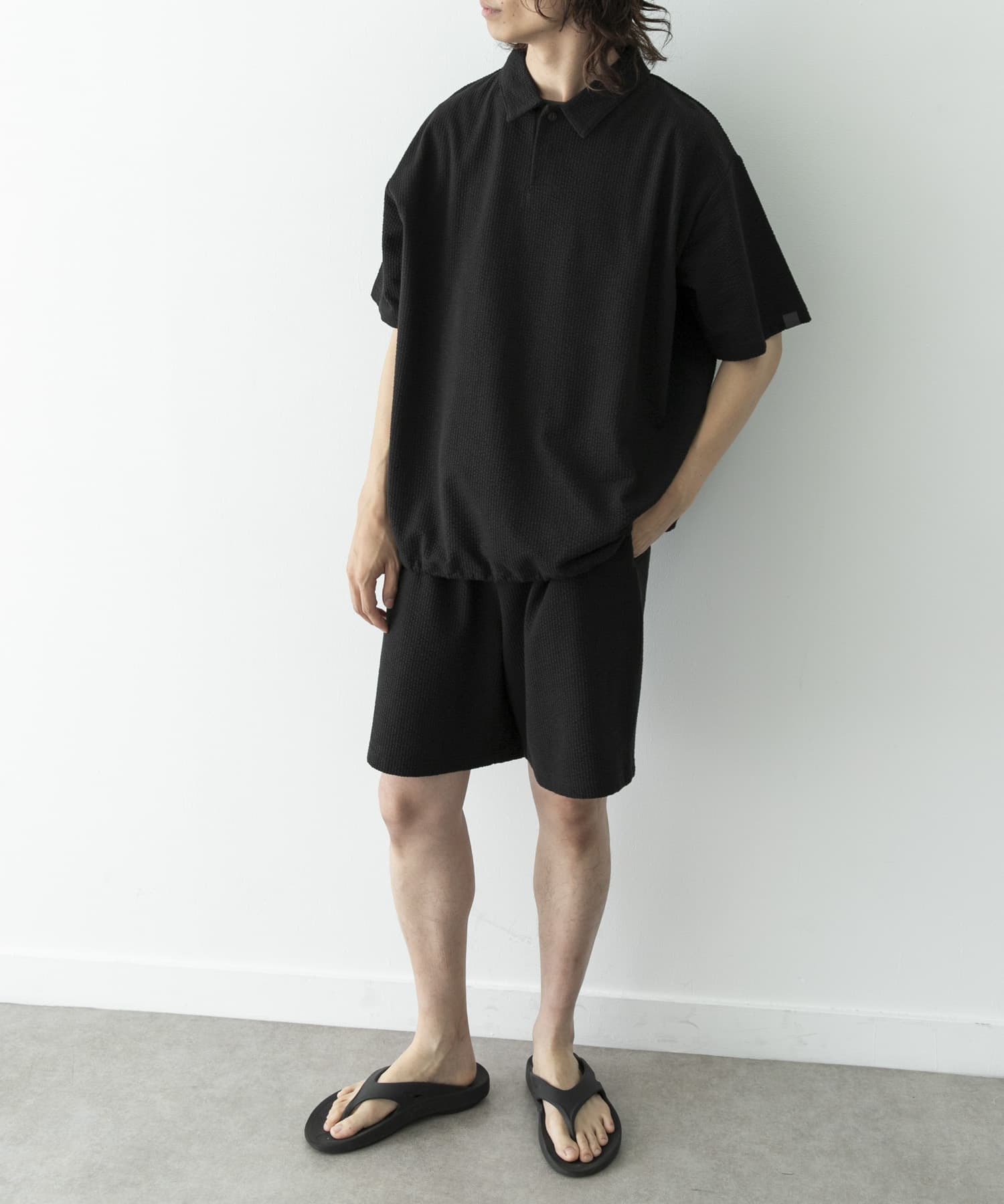 ブラック