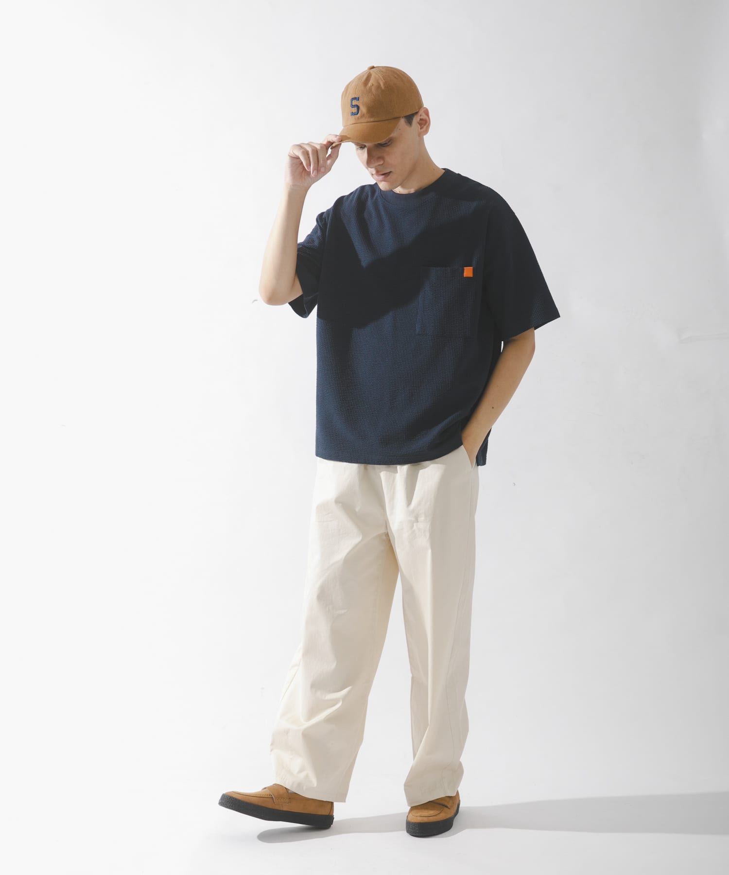 ネイビー