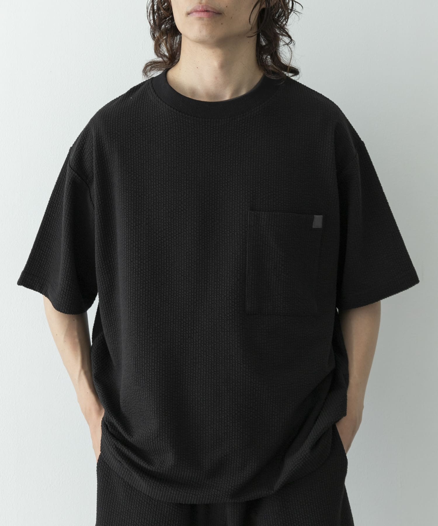 ブラック