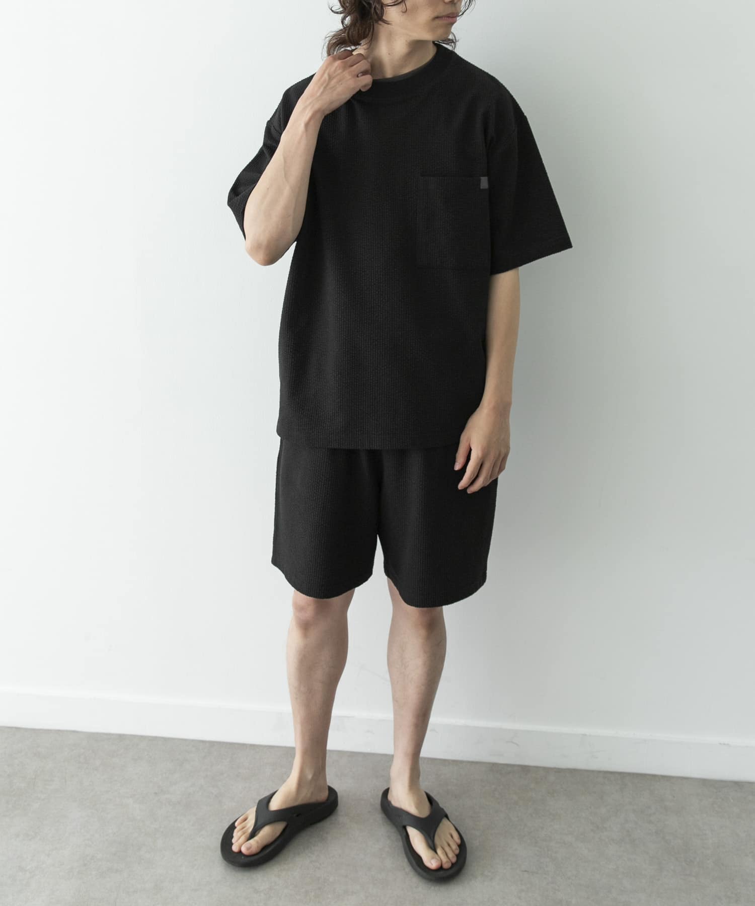 身長：179cm 体重：63kg サイズ：L