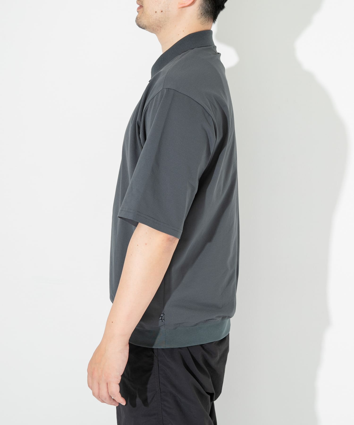身長：180cm 体重 : 80kg サイズ：L