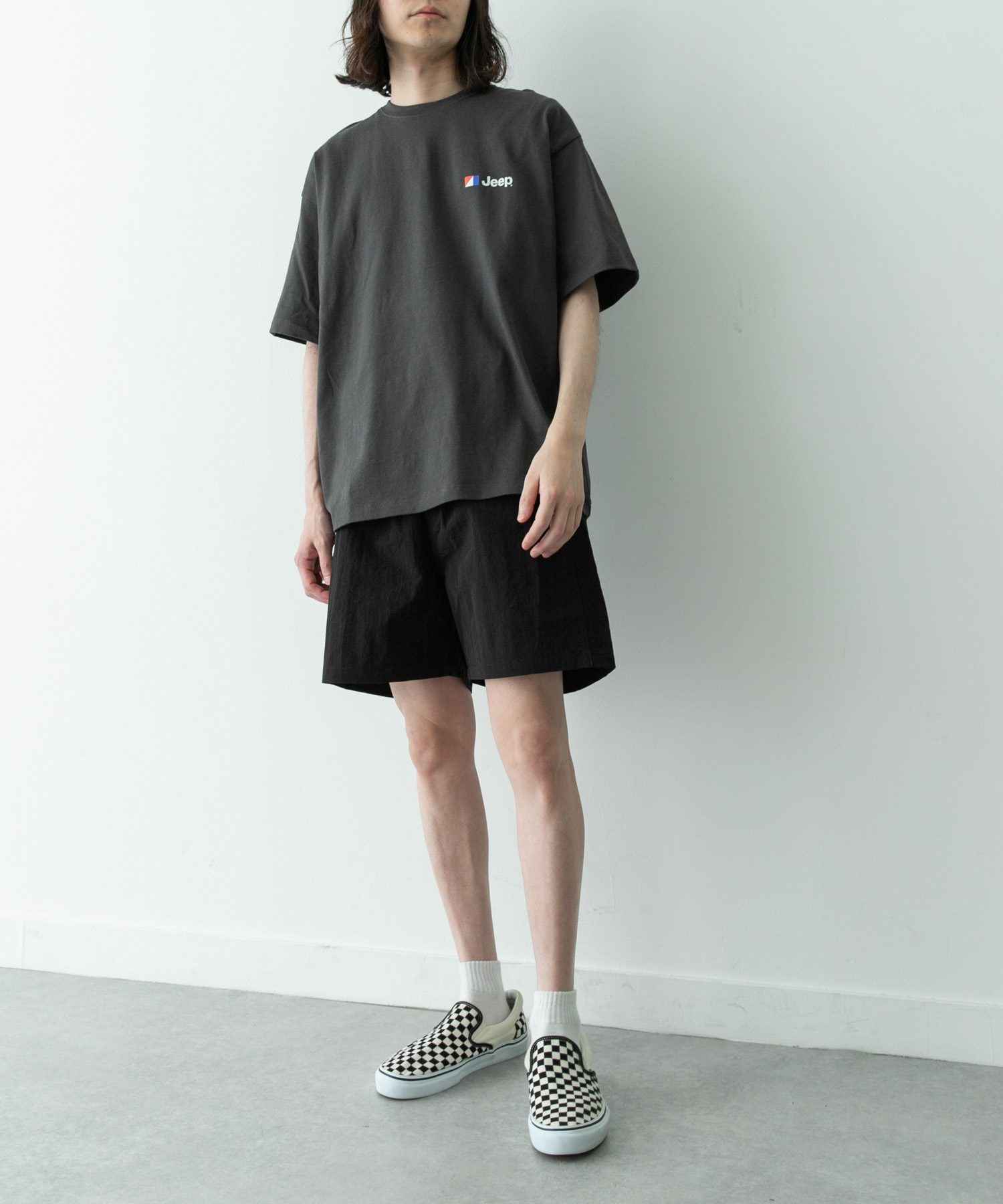 ブラック